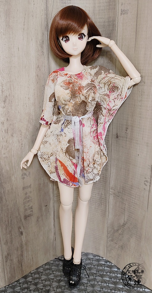 Smart Doll バタフライスリーブワンピース 暖色系 (数量限定)