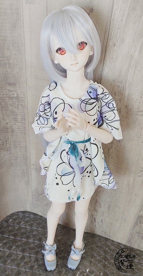 Smart Doll バタフライスリーブワンピース 寒色系 (数量限定)