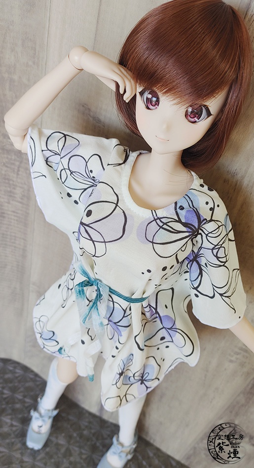 Smart Doll バタフライスリーブワンピース 寒色系 (数量限定)