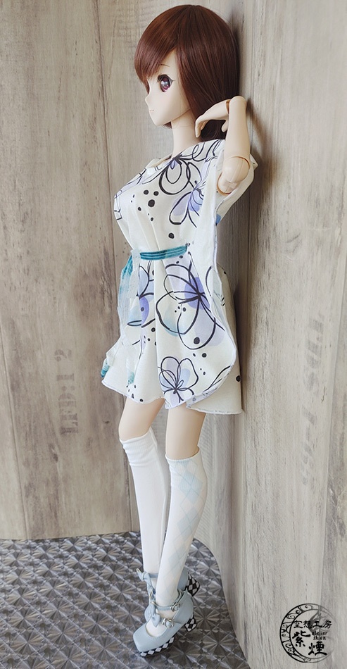 Smart Doll バタフライスリーブワンピース 寒色系 (数量限定)