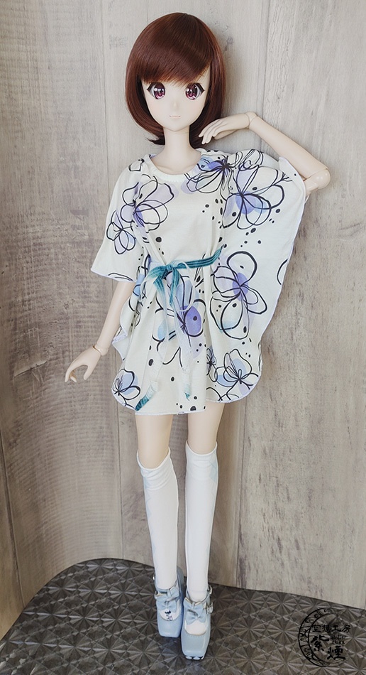 Smart Doll バタフライスリーブワンピース 寒色系 (数量限定)