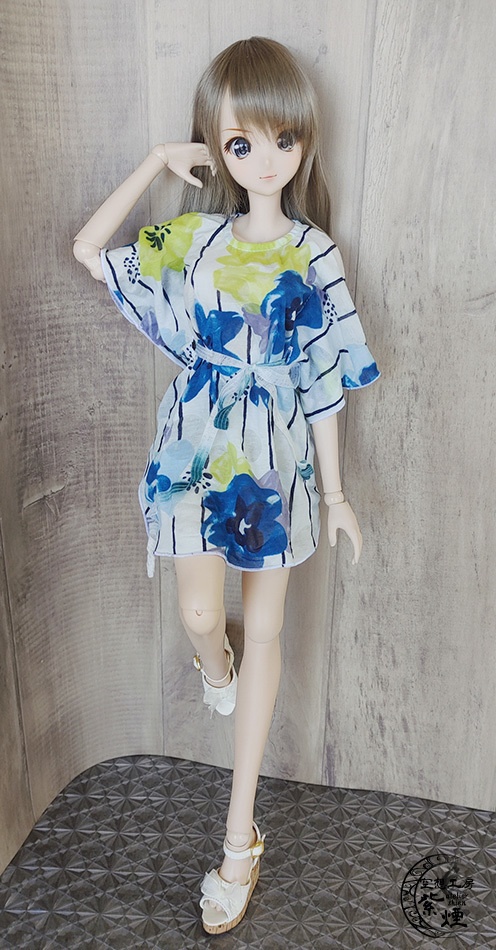 Smart Doll バタフライスリーブワンピース 寒色系 (数量限定)