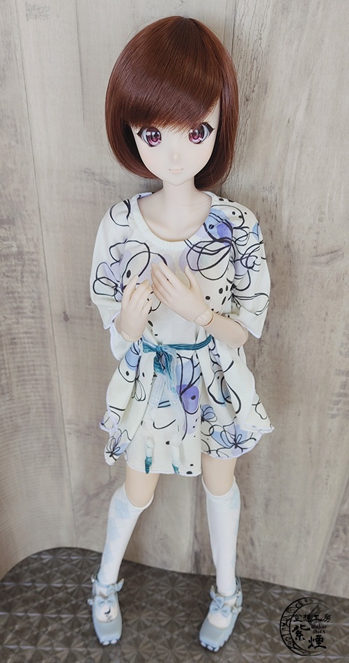 Smart Doll バタフライスリーブワンピース 寒色系 (数量限定)