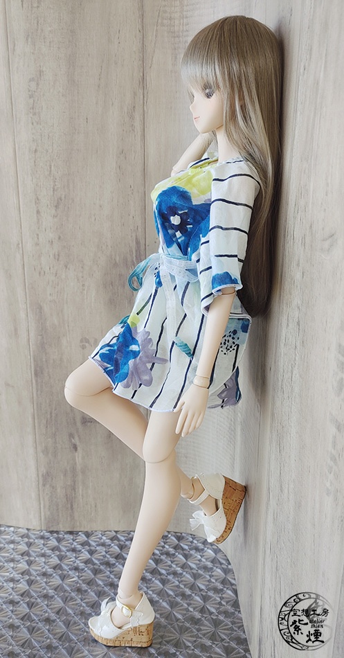 Smart Doll バタフライスリーブワンピース 寒色系 (数量限定)