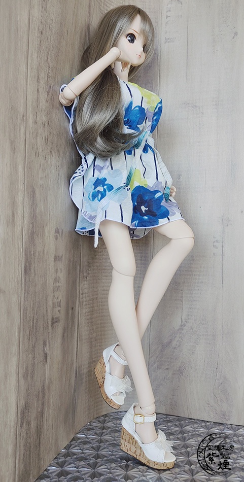 Smart Doll バタフライスリーブワンピース 寒色系 (数量限定)