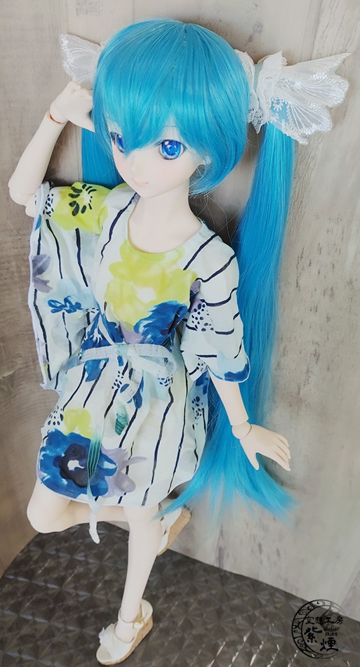 Smart Doll バタフライスリーブワンピース 寒色系 (数量限定)