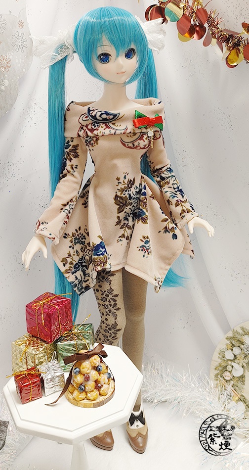 Smart Doll スクエアニットワンピース オフショルブーケ柄 (限定)