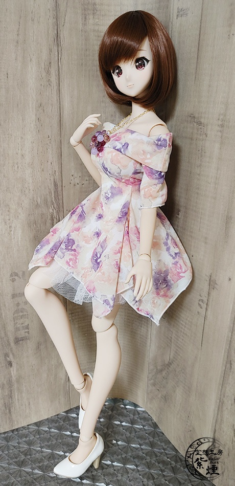 Smart Doll オフショルスクエアワンピース (数量限定)