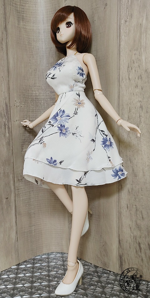 Smart Doll バックレスサテンドレス (数量限定)