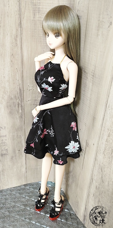 Smart Doll バックレスサテンドレス (数量限定)