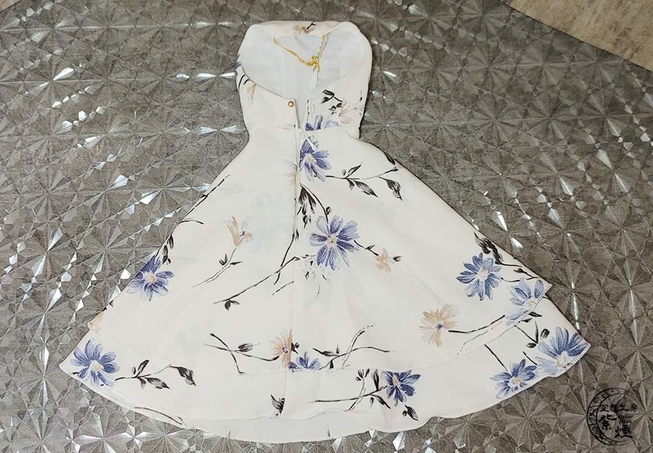 Smart Doll バックレスサテンドレス (数量限定)