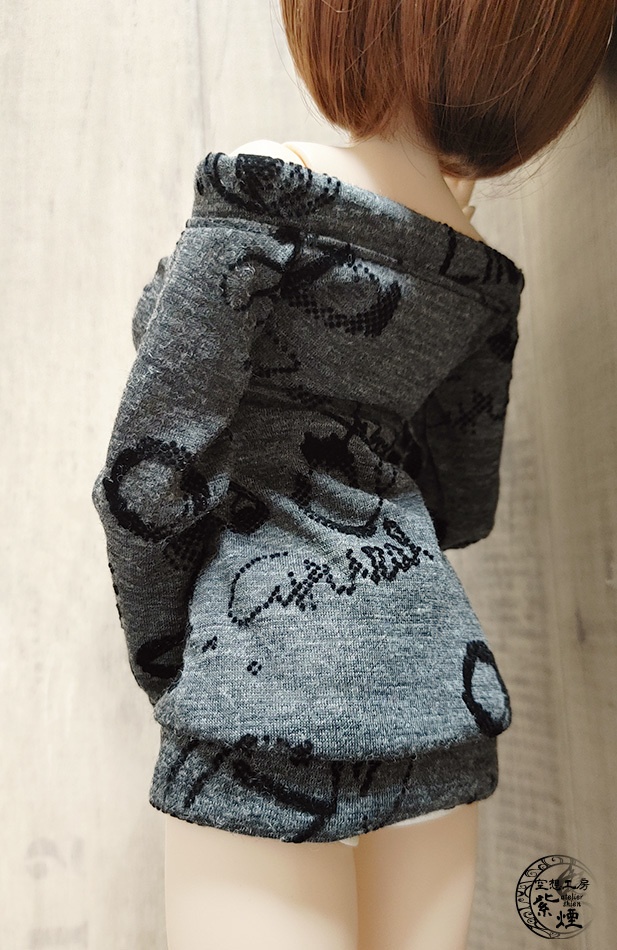 Smart Doll オフショルダー英字フロッキーカットソーワンピース コクーンシルエット