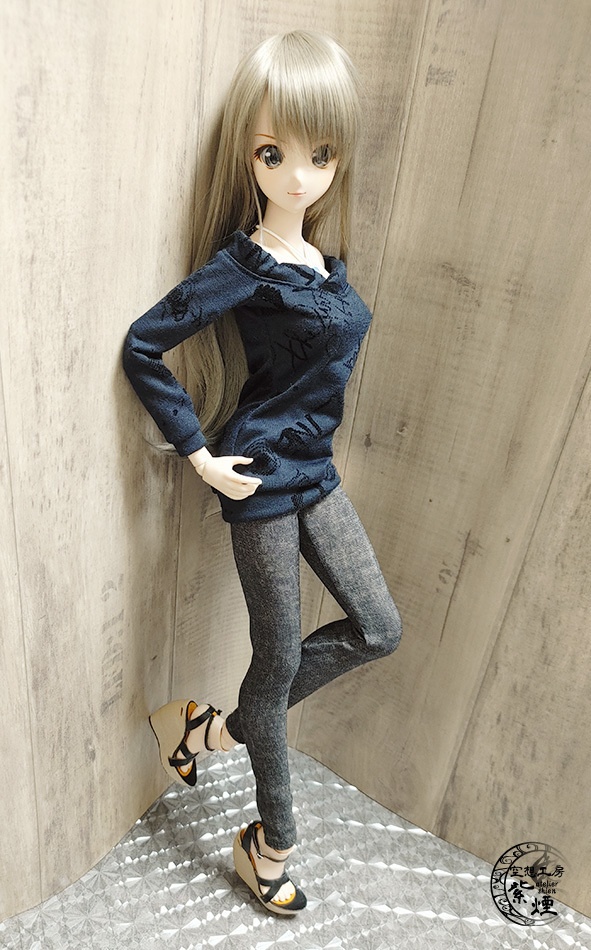 Smart Doll オフショルダー英字フロッキーカットソーワンピース コクーンシルエット
