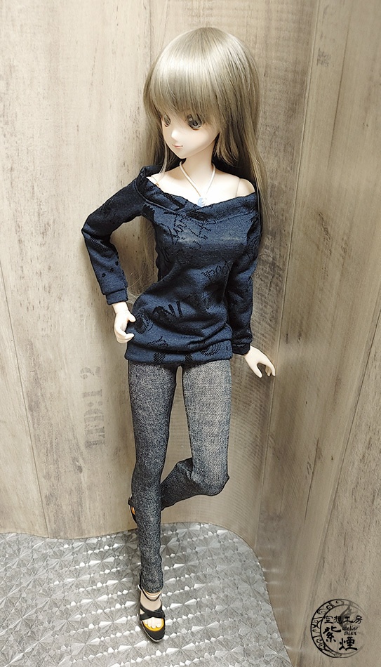 Smart Doll オフショルダー英字フロッキーカットソーワンピース コクーンシルエット