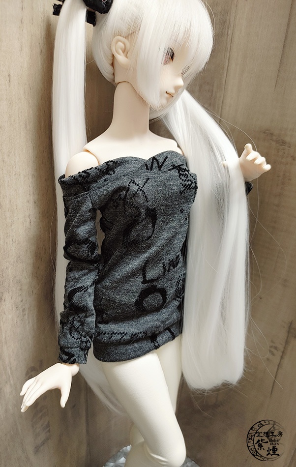 Smart Doll オフショルダー英字フロッキーカットソーワンピース コクーンシルエット