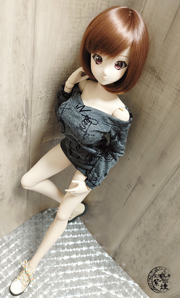 Smart Doll オフショルダー英字フロッキーカットソーワンピース コクーンシルエット