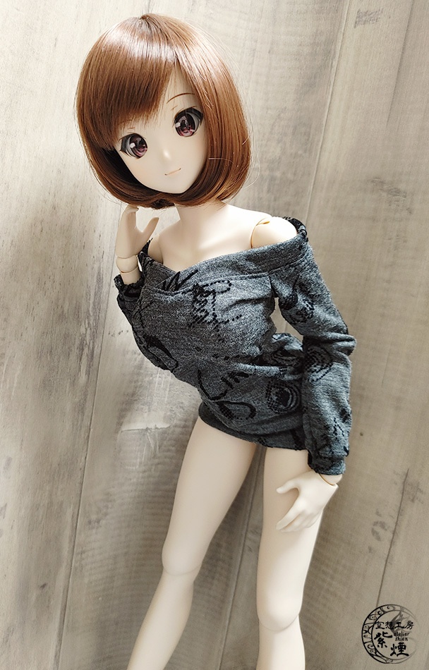 Smart Doll オフショルダー英字フロッキーカットソーワンピース コクーンシルエット