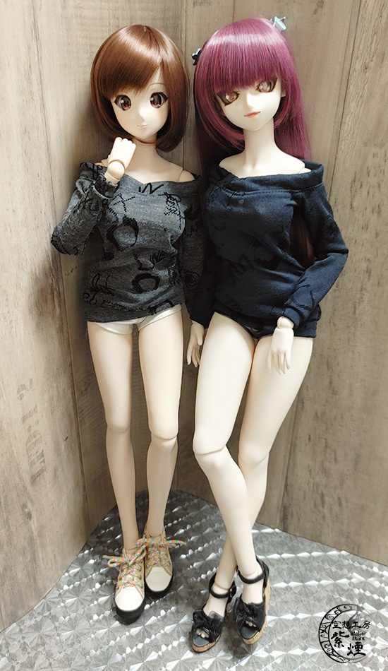 Smart Doll オフショルダー英字フロッキーカットソーワンピース コクーンシルエット