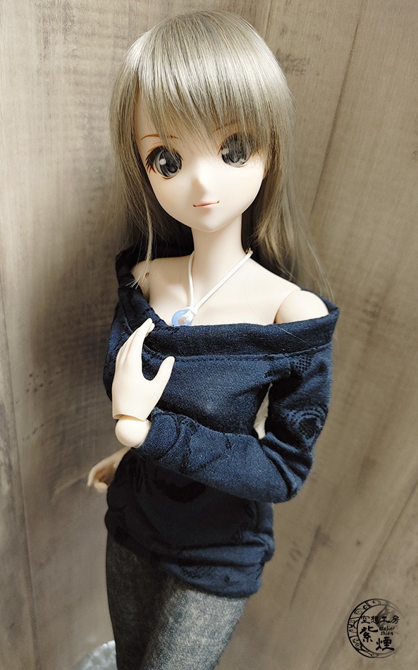 Smart Doll オフショルダー英字フロッキーカットソーワンピース コクーンシルエット
