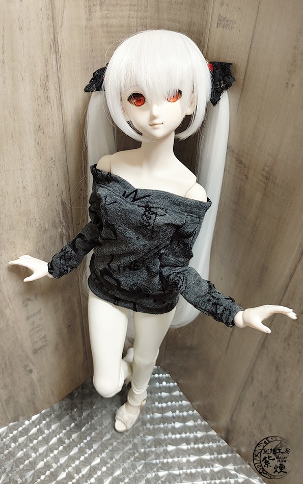 Smart Doll オフショルダー英字フロッキーカットソーワンピース コクーンシルエット