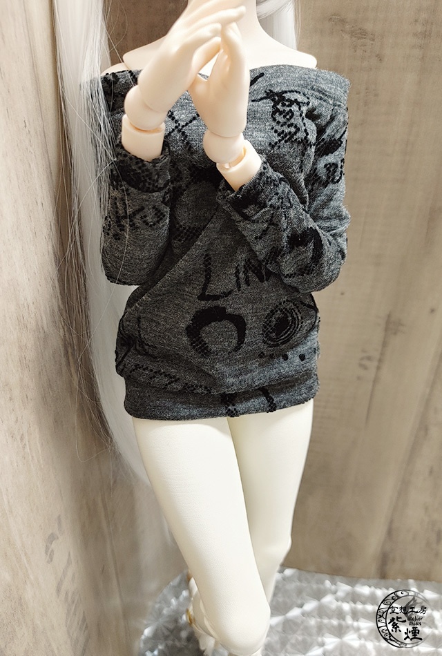 Smart Doll オフショルダー英字フロッキーカットソーワンピース コクーンシルエット