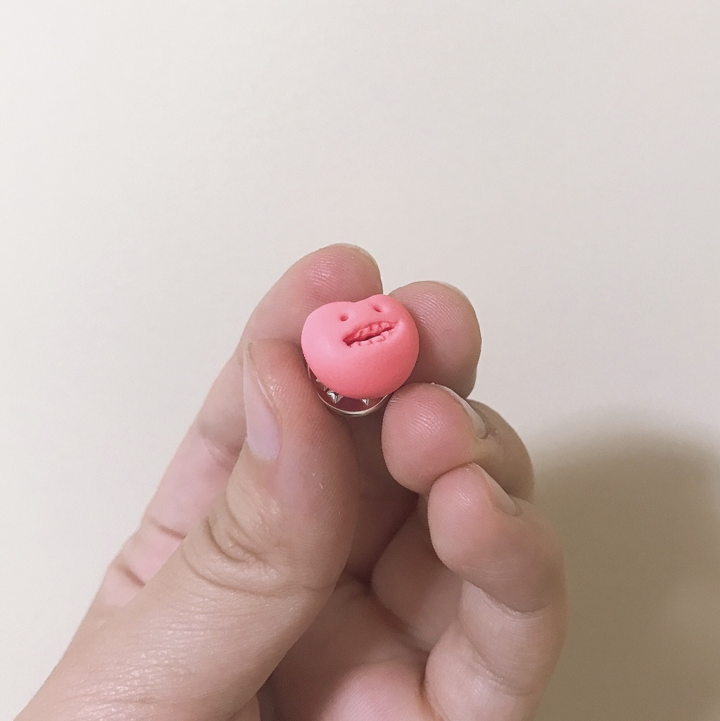 ハートちゃん ブローチ・ピンバッジ【侵食】