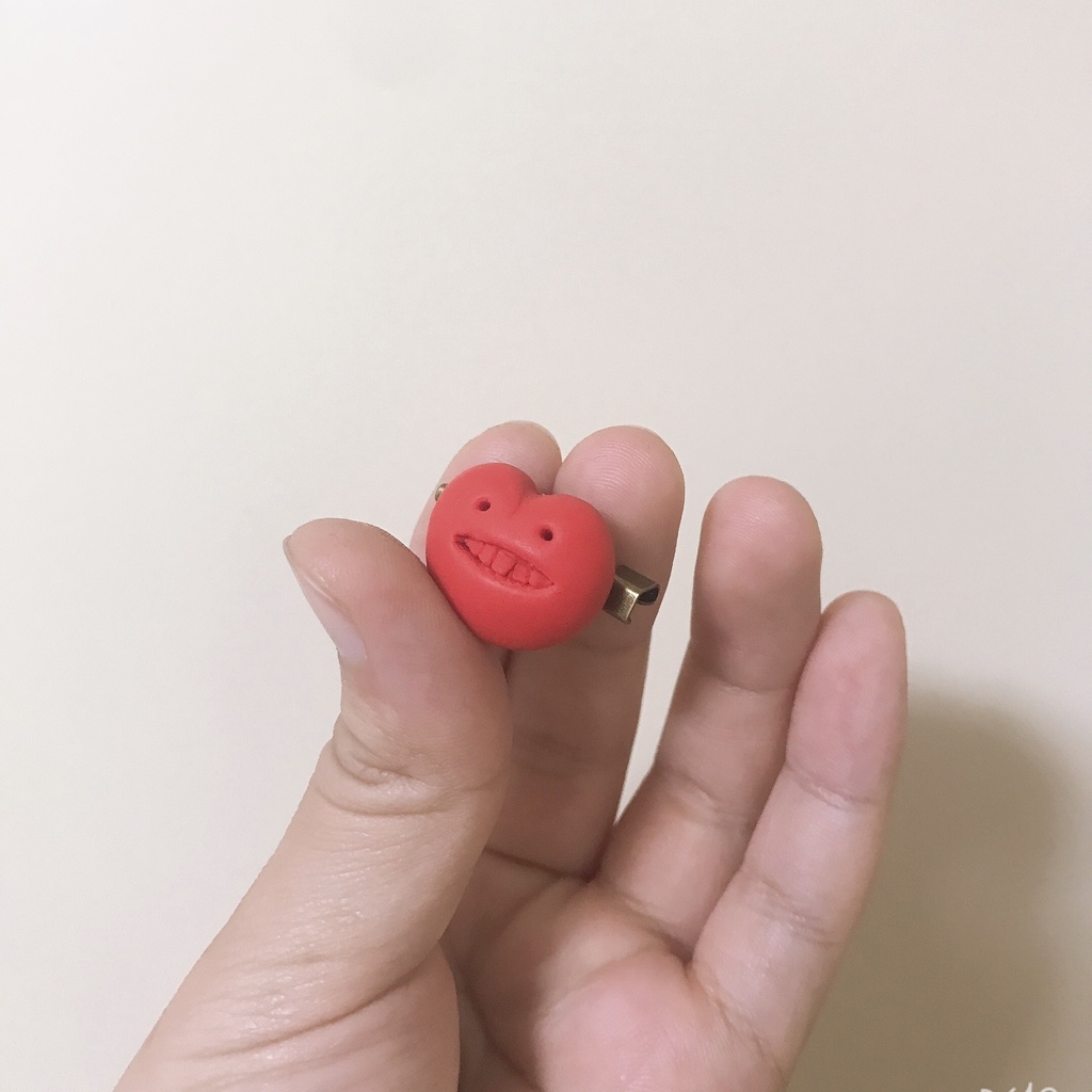 ハートちゃん ブローチ・ピンバッジ【侵食】