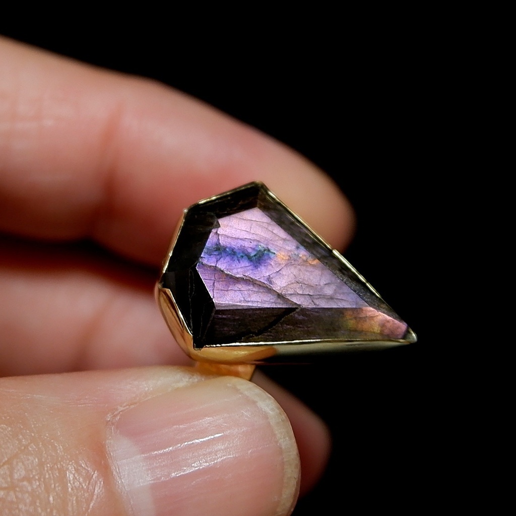 パープルラブラドライトのリング 真鍮 14号 ~訳アリ品~ 天然石アクセサリー 一点物 指輪