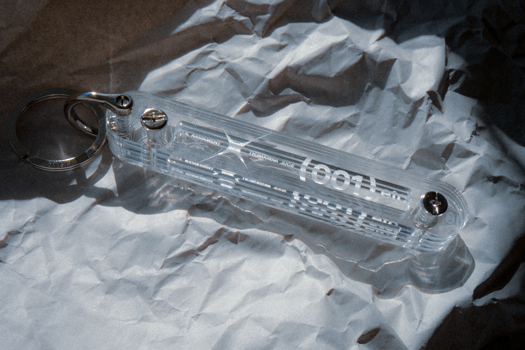 (001) ACRYLIC KEYCHAIN