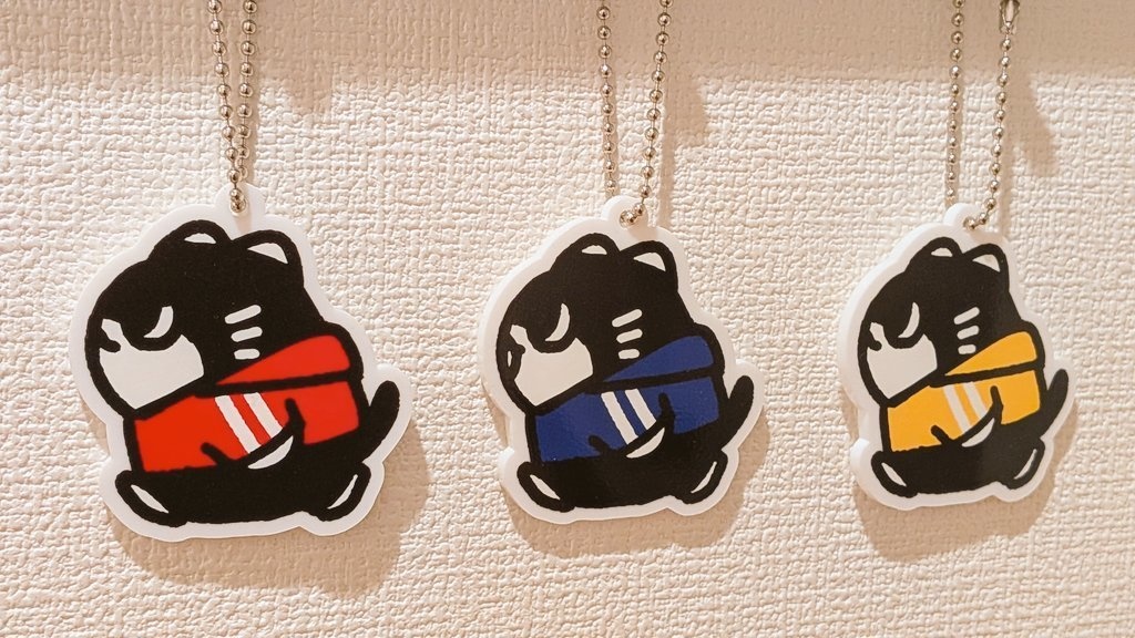 tmycatアクリルキーホルダー スポーティなねこ