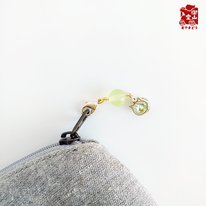 天然石付き わさからもみじファスナーチャーム わさび