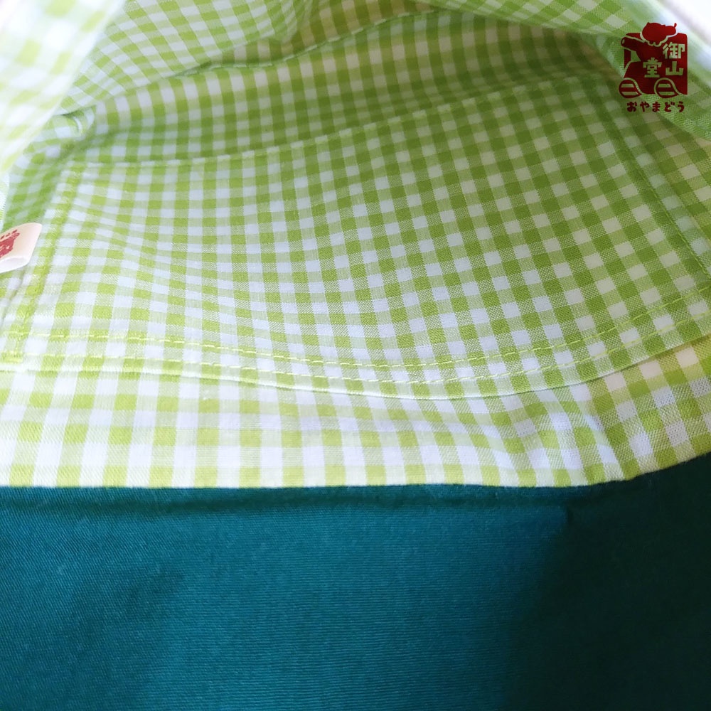 【マステ付き】猫ポーチ わさからもみじの手描きおしりポーチ わさび色(緑) フタ付きマチありタイプ