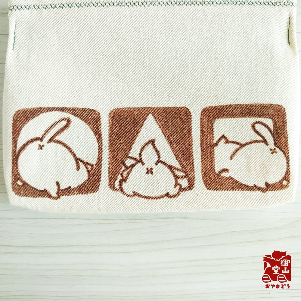 【マステ付き】猫ポーチ わさからもみじの手描きおしりポーチ わさび色(緑) フタ付きマチありタイプ