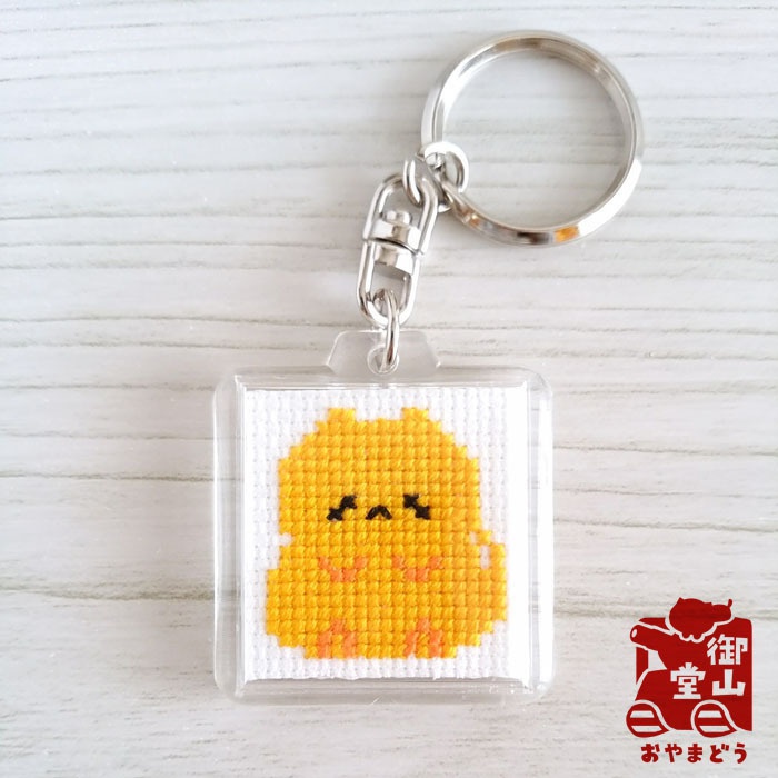 わさからもみじ ぽってりおすわり姿の刺繍キーホルダー(3個セット)