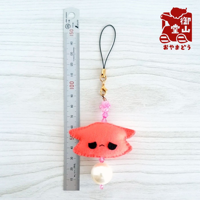 おっきなパールとフェルトのストラップ もみじ