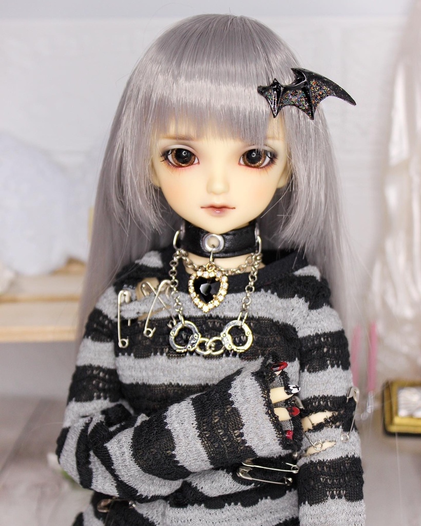 ハートビジューチョーカー