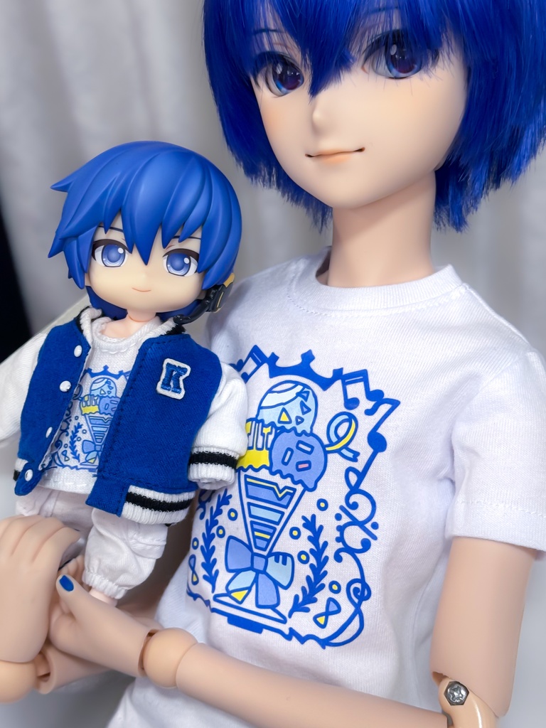 KAITO  20周年記念グッズ 1/3 & 1/12 & 人間用のシャツ