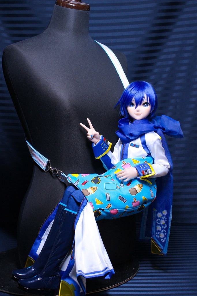 KAITOスペシャルデザイン　HugDolly ドール用抱っこ紐