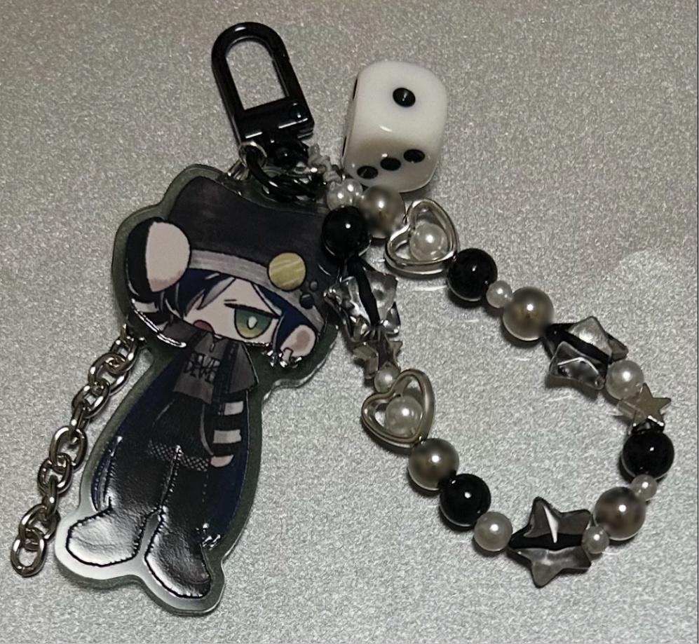 ボスキ ギラギラアクキー