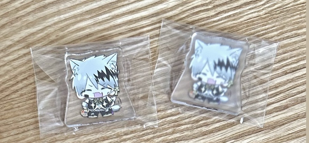 オオカミロノ 自立アクリル