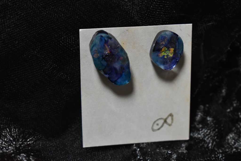 ピアス　青