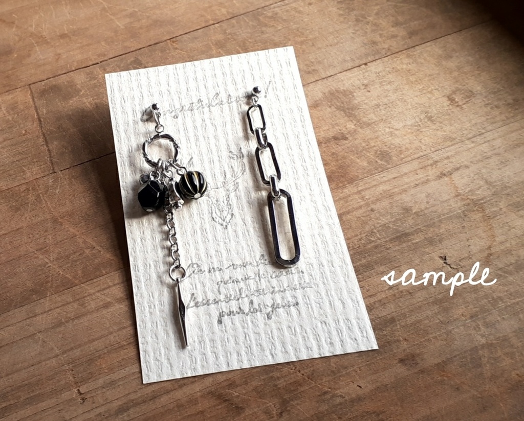 【3新作】半間イメージ耳飾り