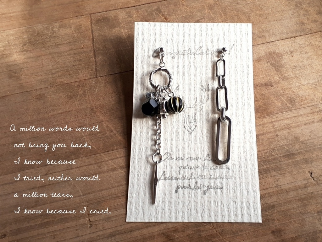 【3新作】半間イメージ耳飾り