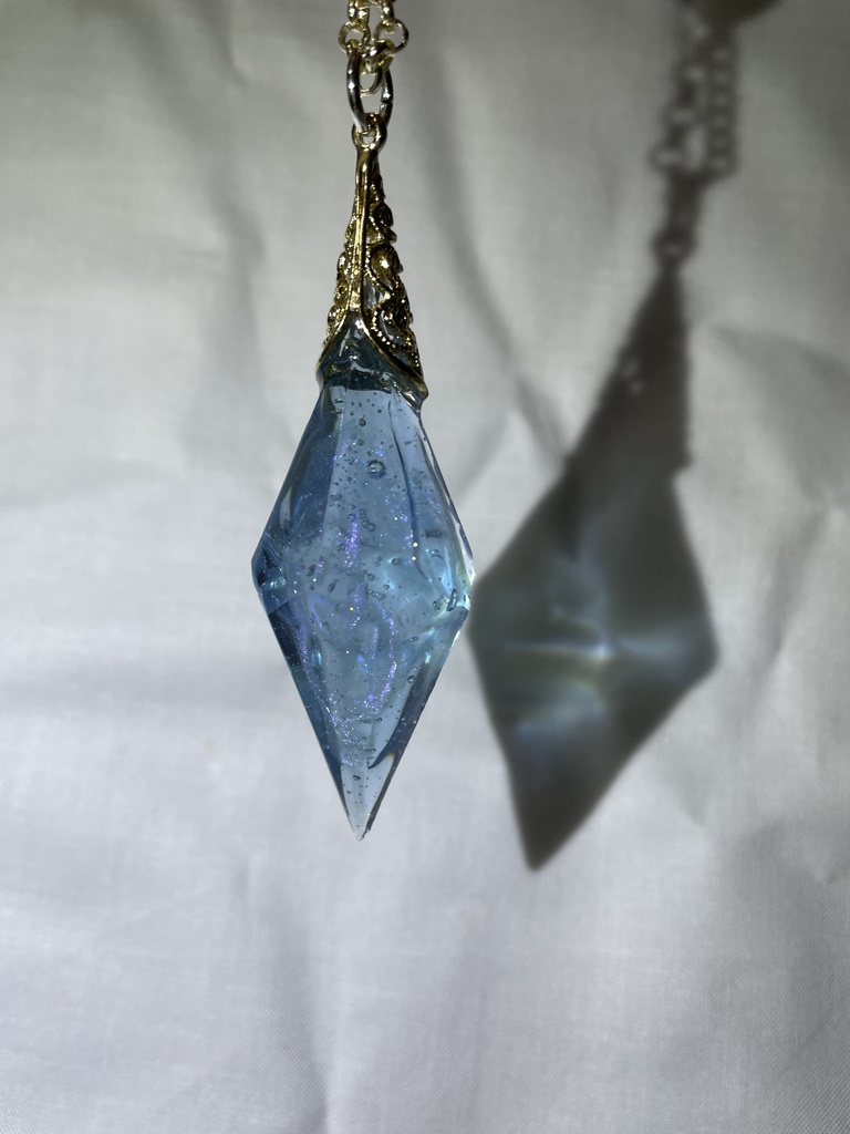 魔術師のペンデュラム『クリスタルウィング』