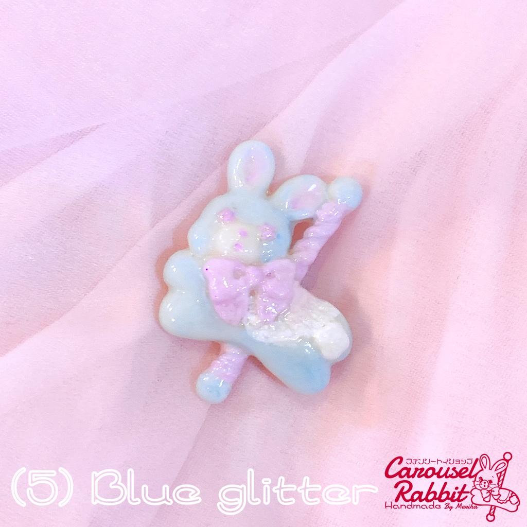 Merry Bunnyブローチ