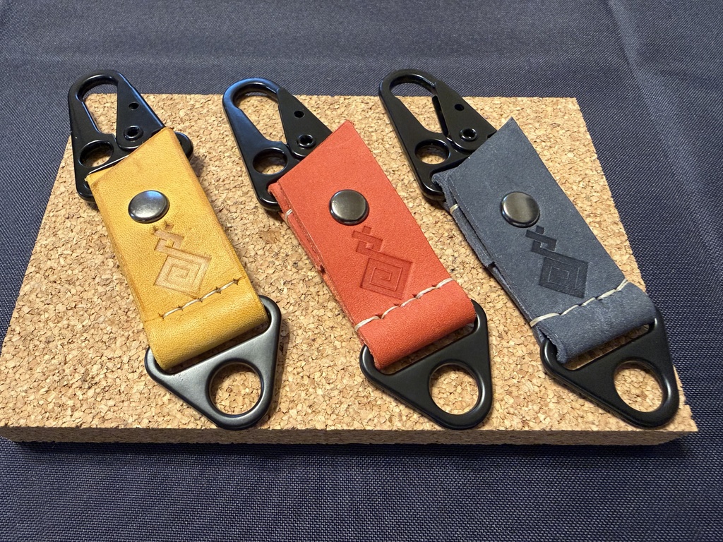 【謳仮×クリパレ】コラボレザーキーホルダー(各色選択可能)