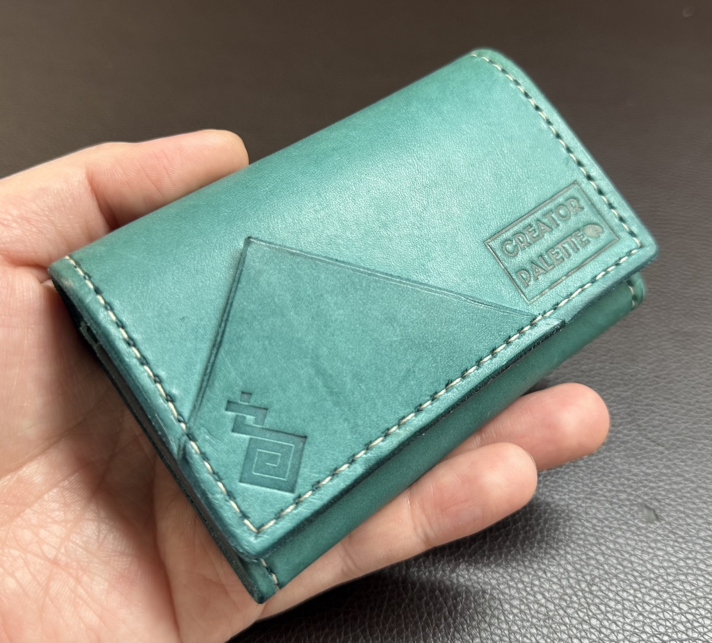 【謳仮×クリパレ】コラボコラボレザー 名刺入れ