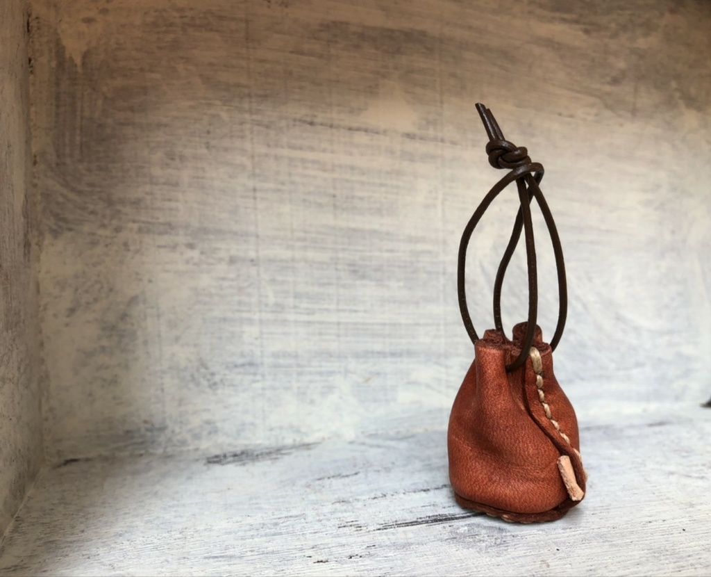 革のきんちゃく大