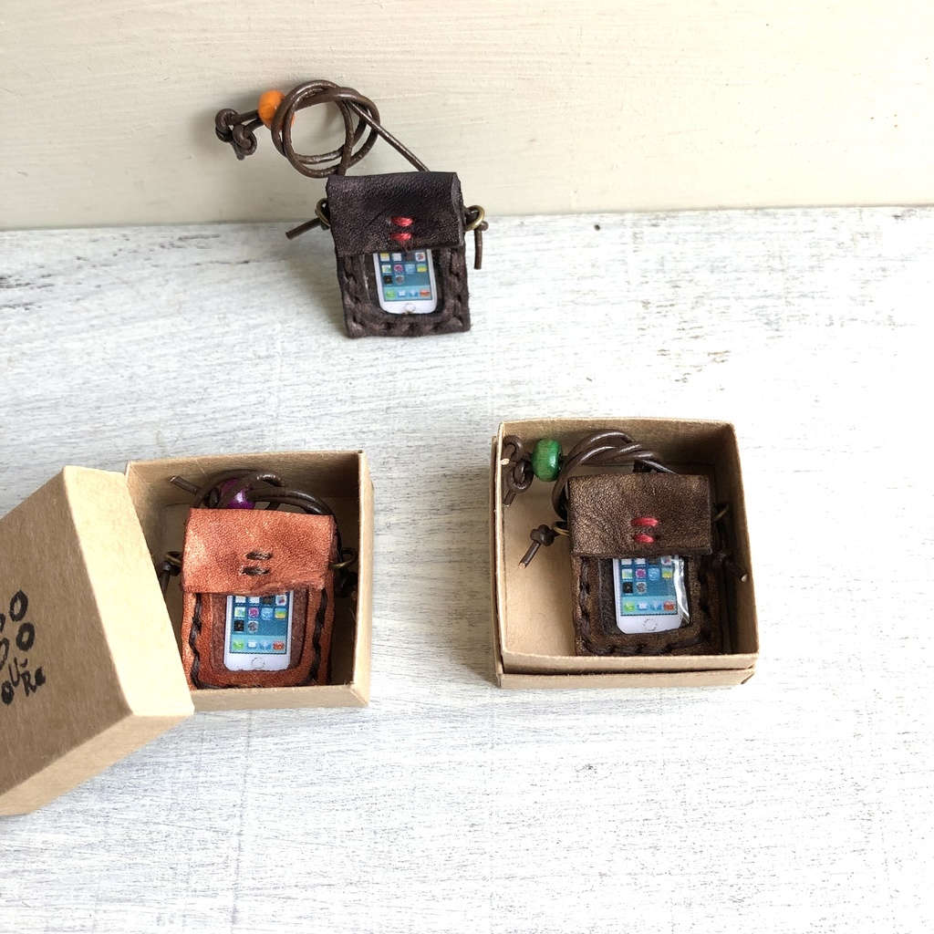 革のネックポーチ⭐︎スマホ入ってますオビツ11
