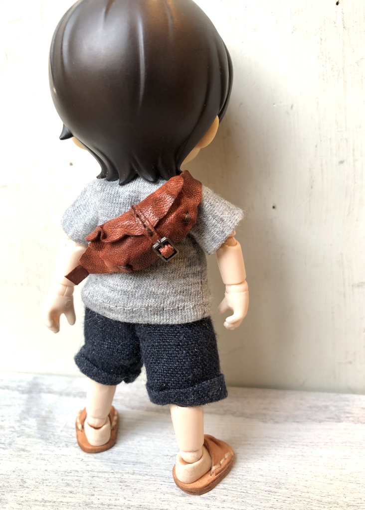 セツナさま⭐︎革のボディバッグ⭐︎1/12